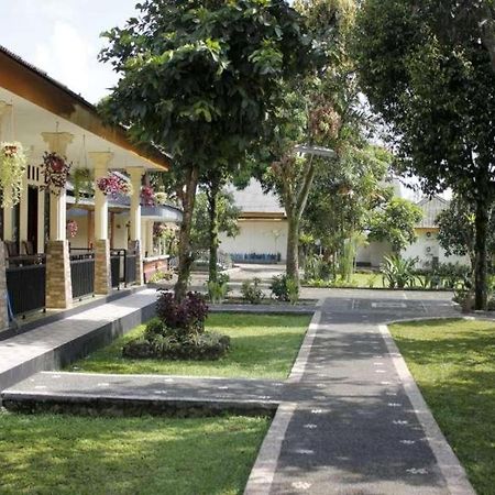 צ'יסרואה Hotel Indra Djaya מראה חיצוני תמונה
