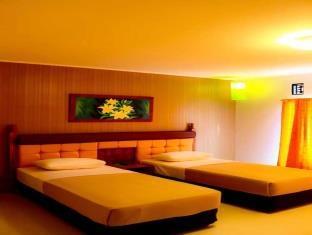 צ'יסרואה Hotel Indra Djaya מראה חיצוני תמונה